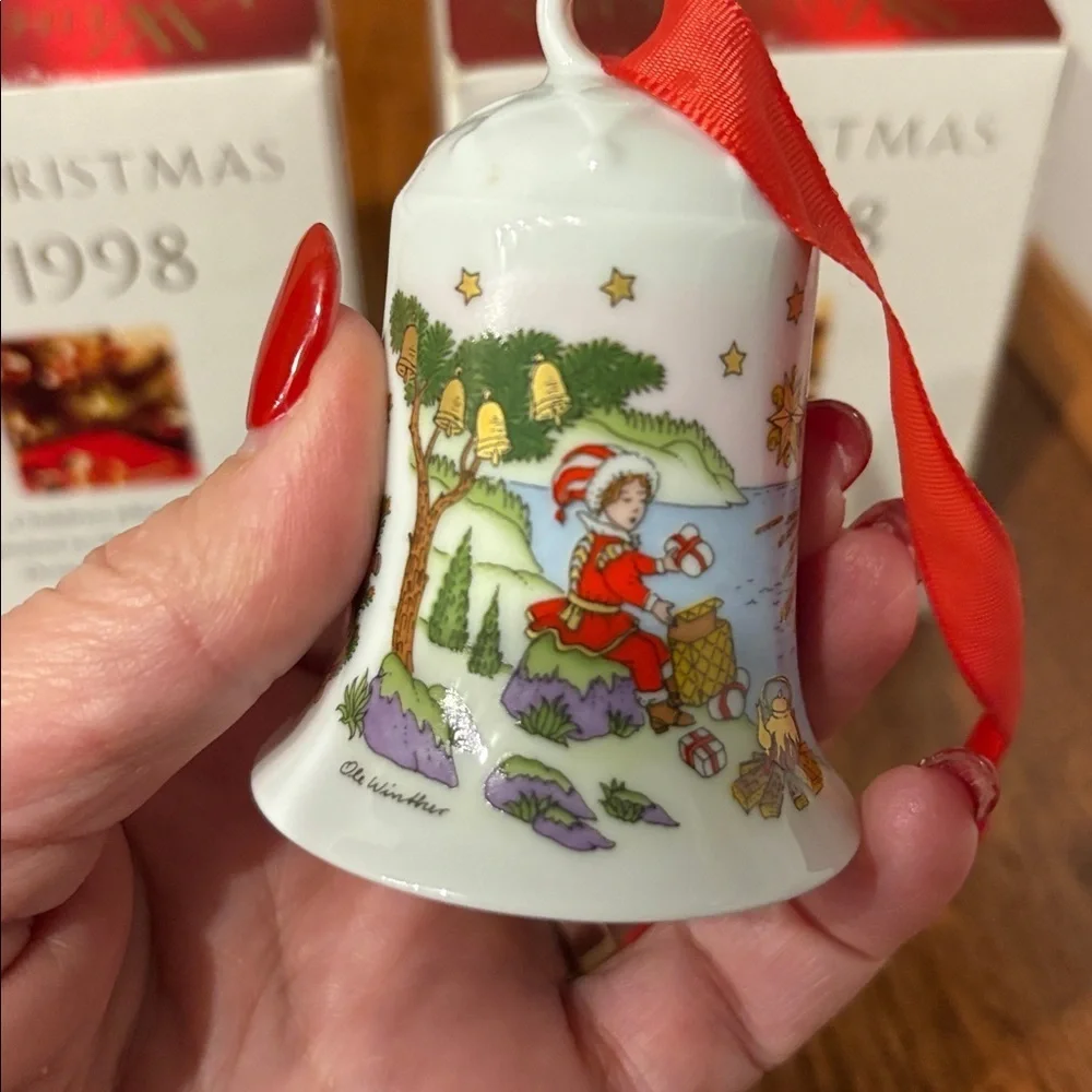 Hutschenreuther 1998 limited edition Holiday Bell / Ball porcelain Ornament Set